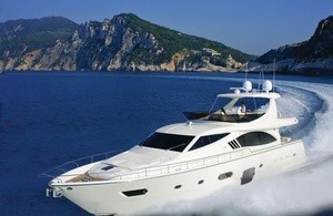 Ferretti 750