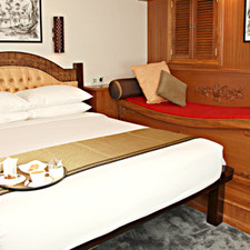 Fairline Dhaainkan'baa