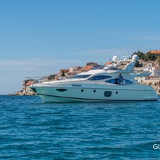 Azimut 68