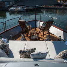 Azimut TAIL LIGHTS
