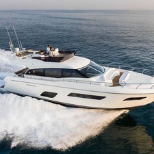 Ferretti 550