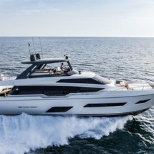 Ferretti 780
