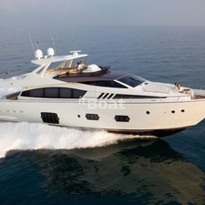 Ferretti 800