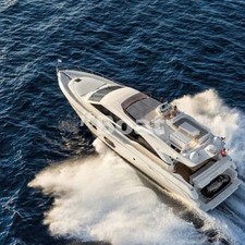 Ferretti 690