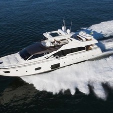 Ferretti 870