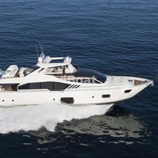 Ferretti 870