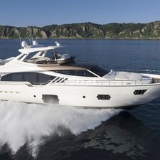 Ferretti 870