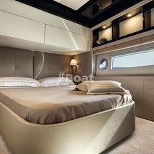 Azimut Brazilian 83
