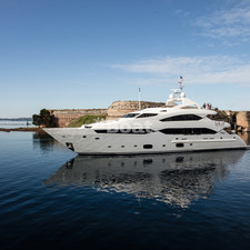 Sunseeker 40M Yacht