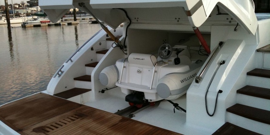 Princess V62
