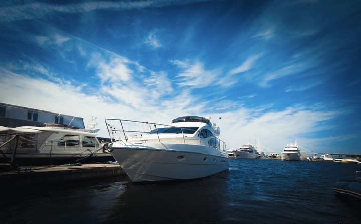 Azimut Revansh