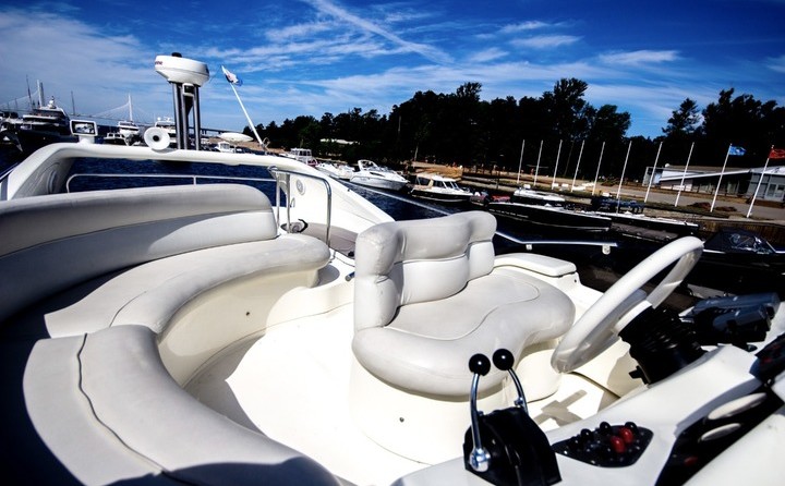 Azimut Revansh