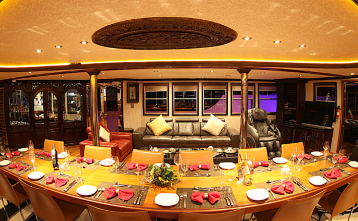 Fairline Dhaainkan'baa