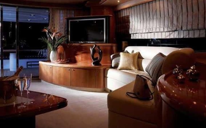 Sunseeker 82