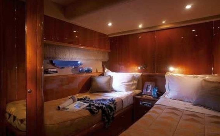 Sunseeker 82