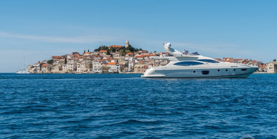 Azimut 68