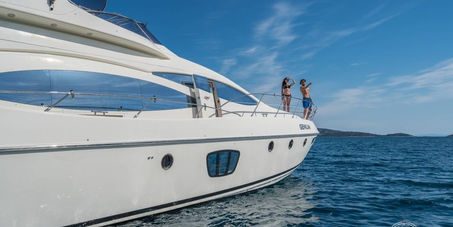 Azimut 68