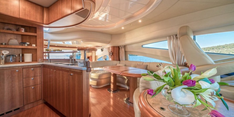 Azimut 68