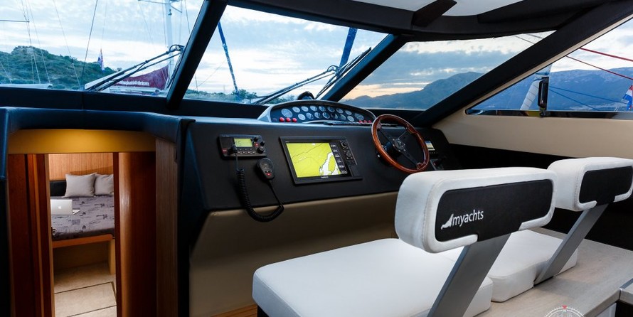 Fairline Squadron 59