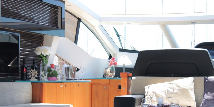 Sunseeker Predator 64