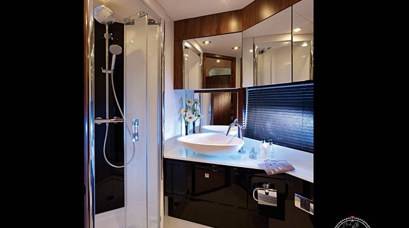 Sunseeker Predator 64