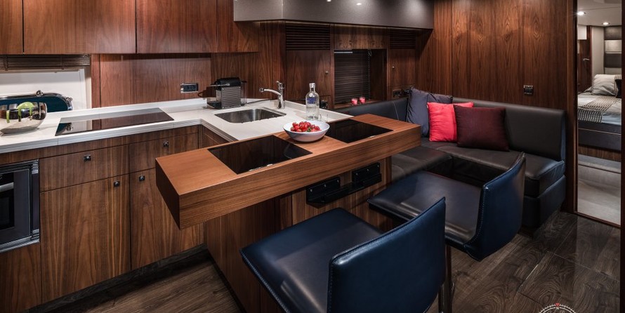 Sunseeker Predator 72