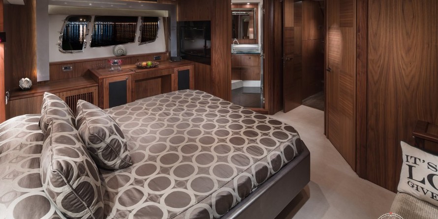Sunseeker Predator 72