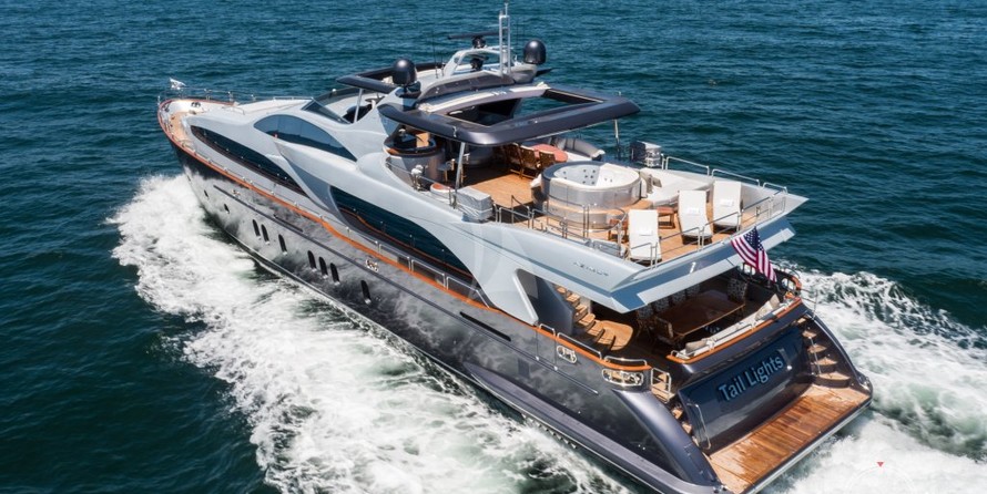 Azimut TAIL LIGHTS