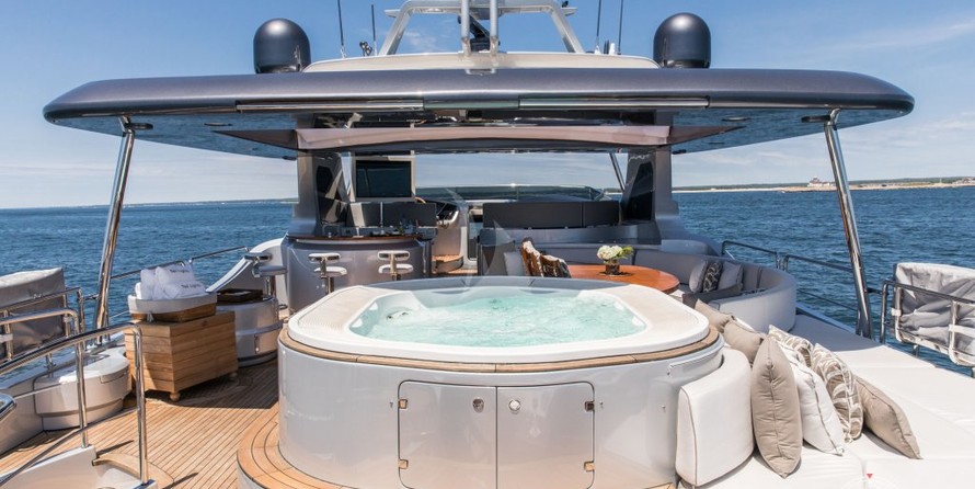 Azimut TAIL LIGHTS