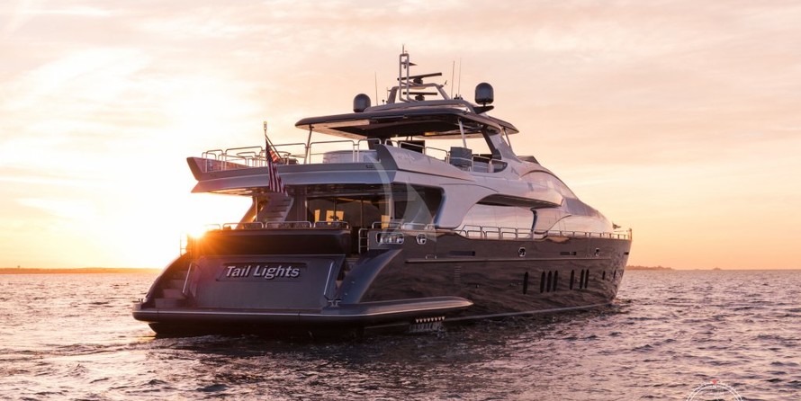 Azimut TAIL LIGHTS