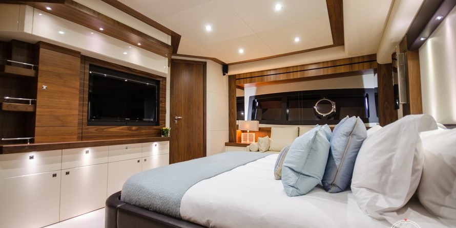 Sunseeker custom 37.40ft