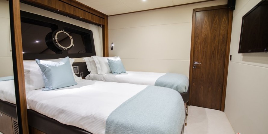 Sunseeker custom 37.40ft