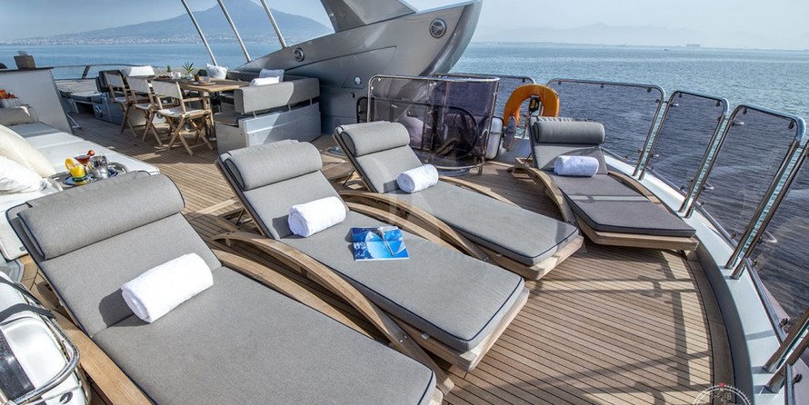 Sunseeker 90