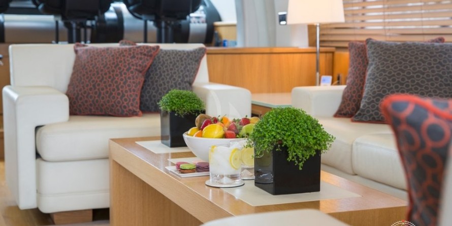 Sunseeker Predator 84