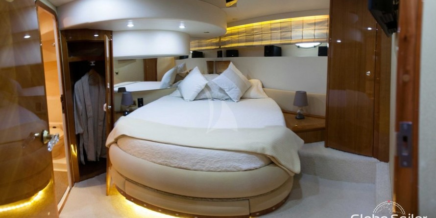 Azimut 71