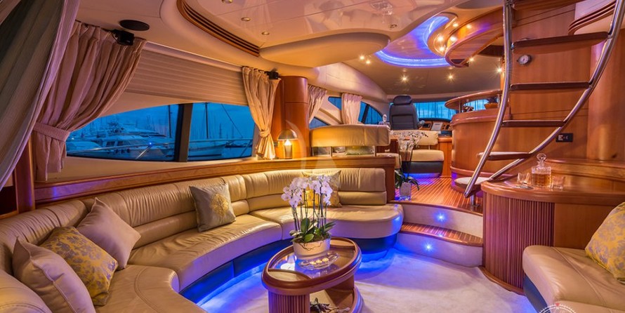 Azimut 71