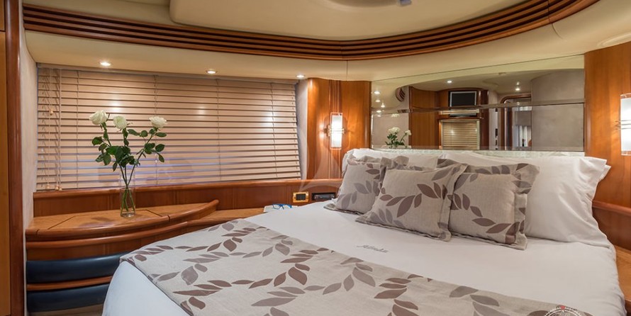 Azimut 71