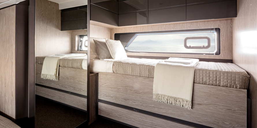 Azimut 43 Atlantis (2)