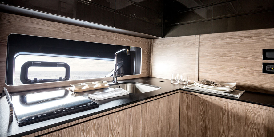 Azimut 43 Atlantis (2)