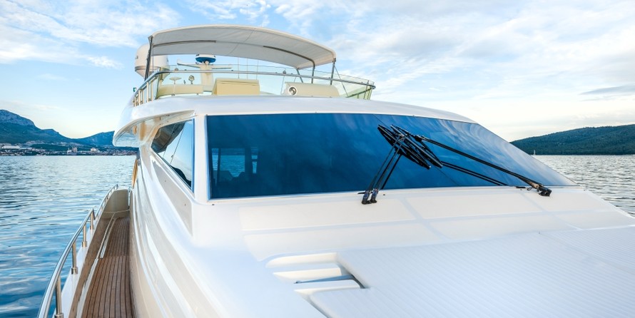 Ferretti 730