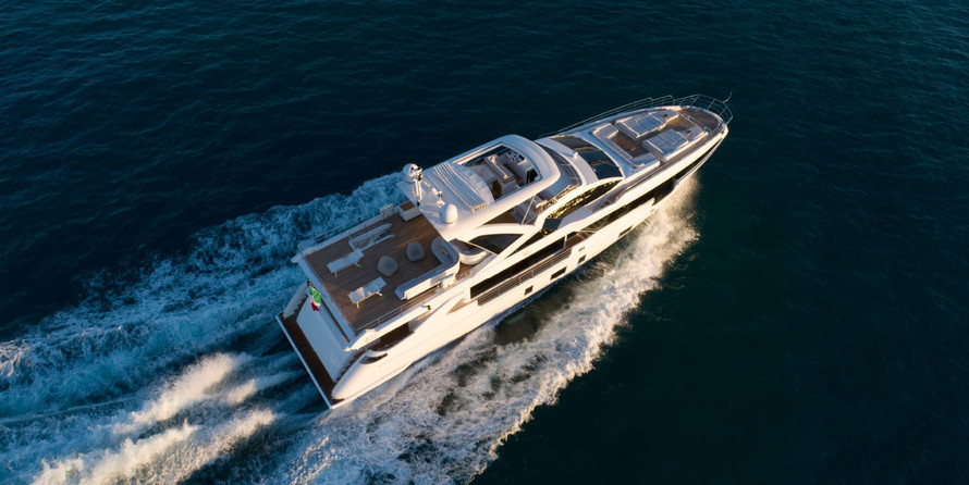 Azimut Grande 32 METRI
