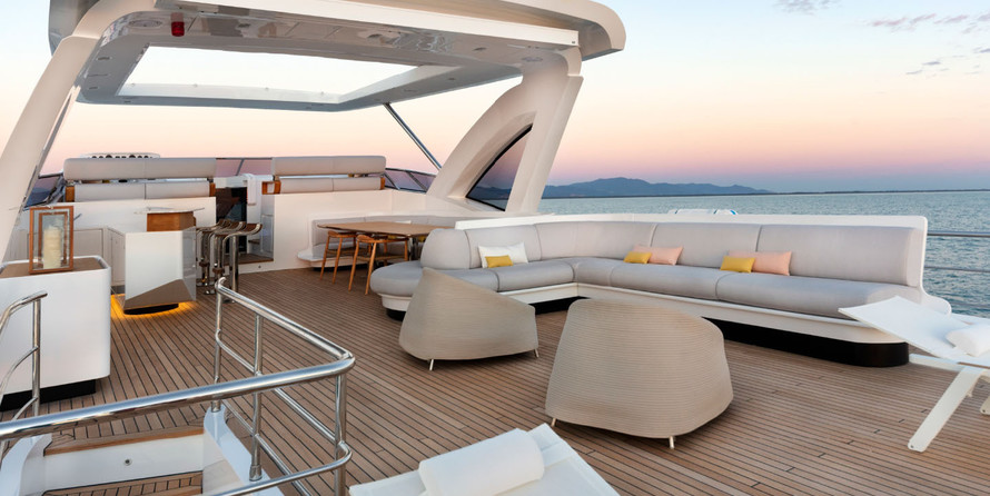 Azimut Grande 32 METRI