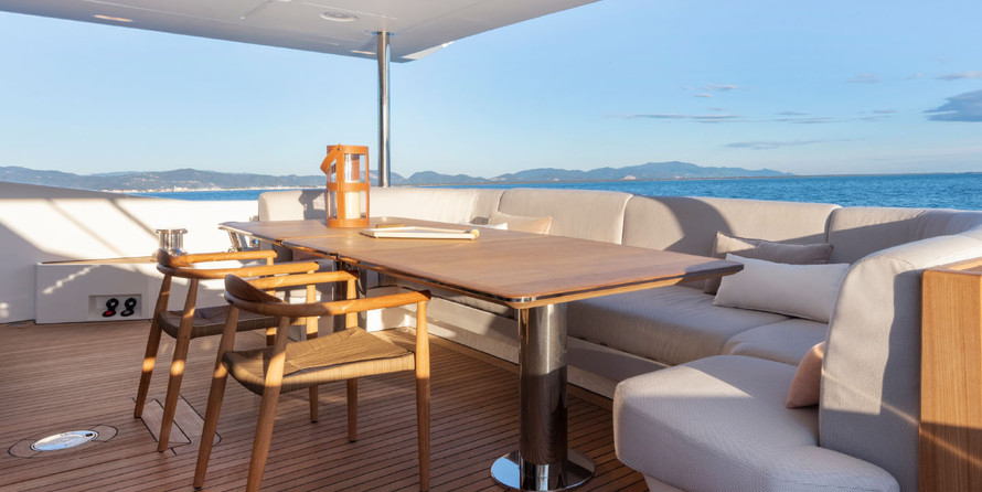 Azimut Grande 32 METRI