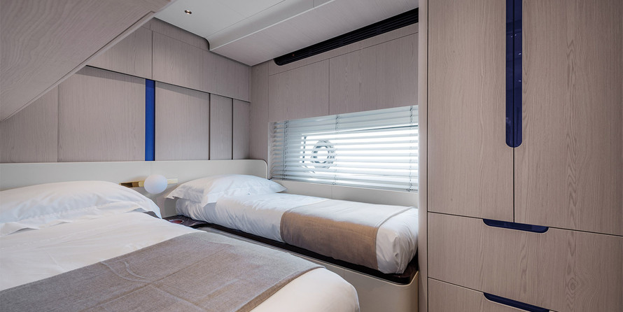 Azimut Grande 25 METRI