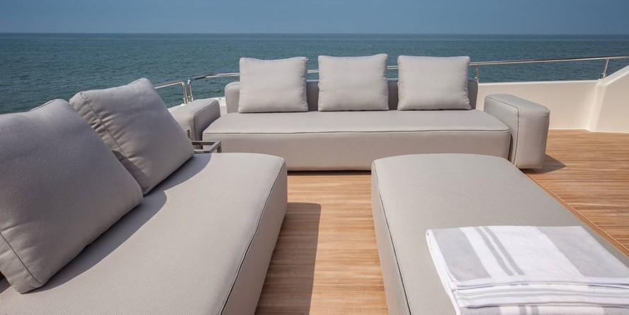 Ferretti 960