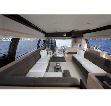 Ferretti 570