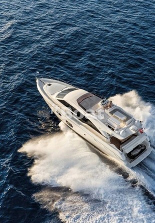 Ferretti 690