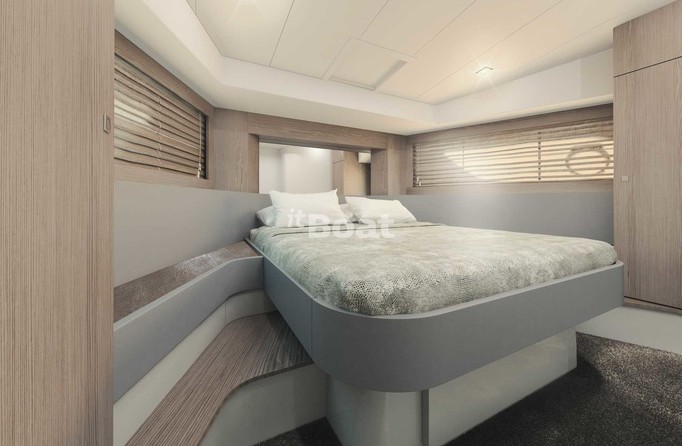Ferretti 650