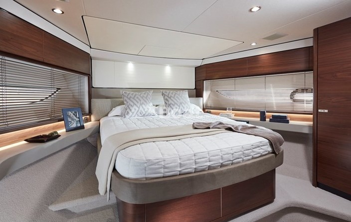 Princess 62