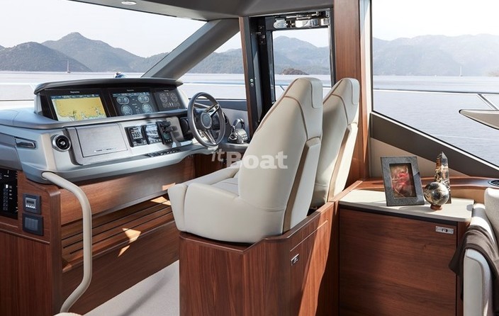 Princess 62